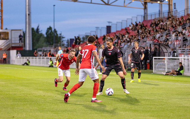  格勒诺布尔替补奇兵登场改写比赛局势